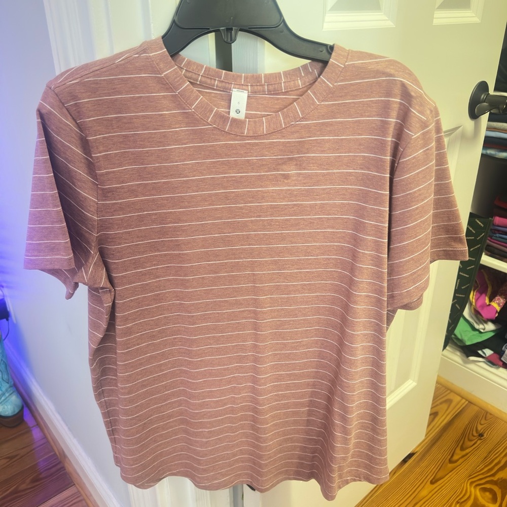 Lululemon t-shirt women’s